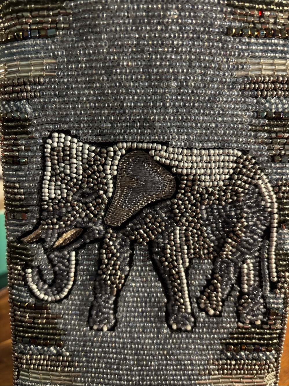 Bambi trading company a beautiful beaded crossbody bag - Picture 2 of 3